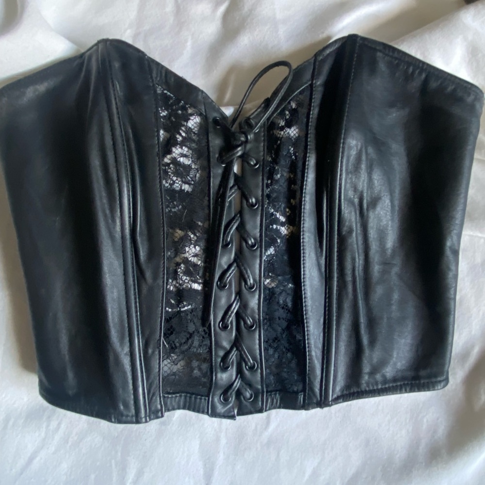 Leather and lace💕